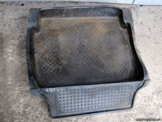 Коврик резиновый ВАЗ 2107 багажника 