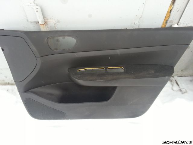 Обивка двери Peugeot 307 ПП 